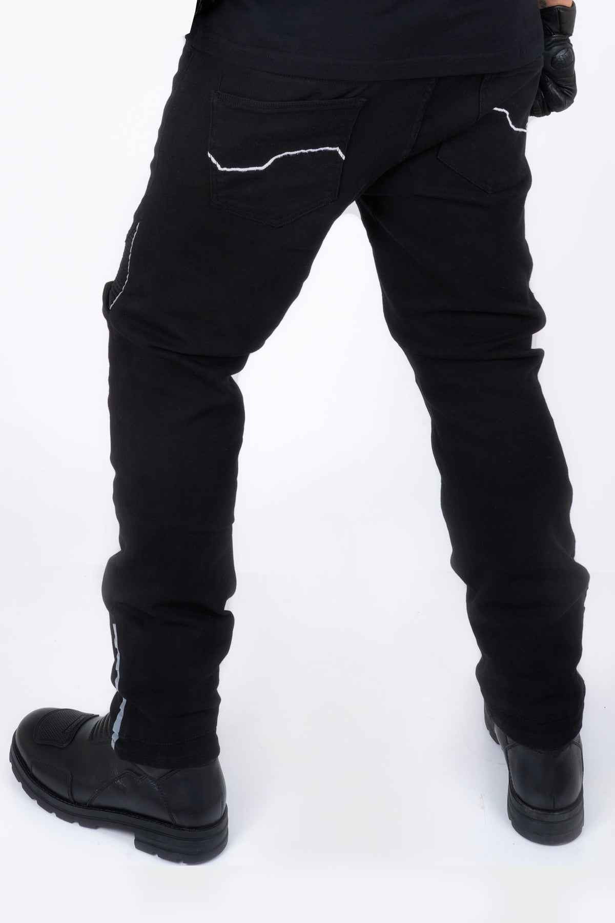 Rear view of Genesis 2.0 Jet Black riding jeans showing contrast detailing on the back pockets and lower legs | MotoARZT
