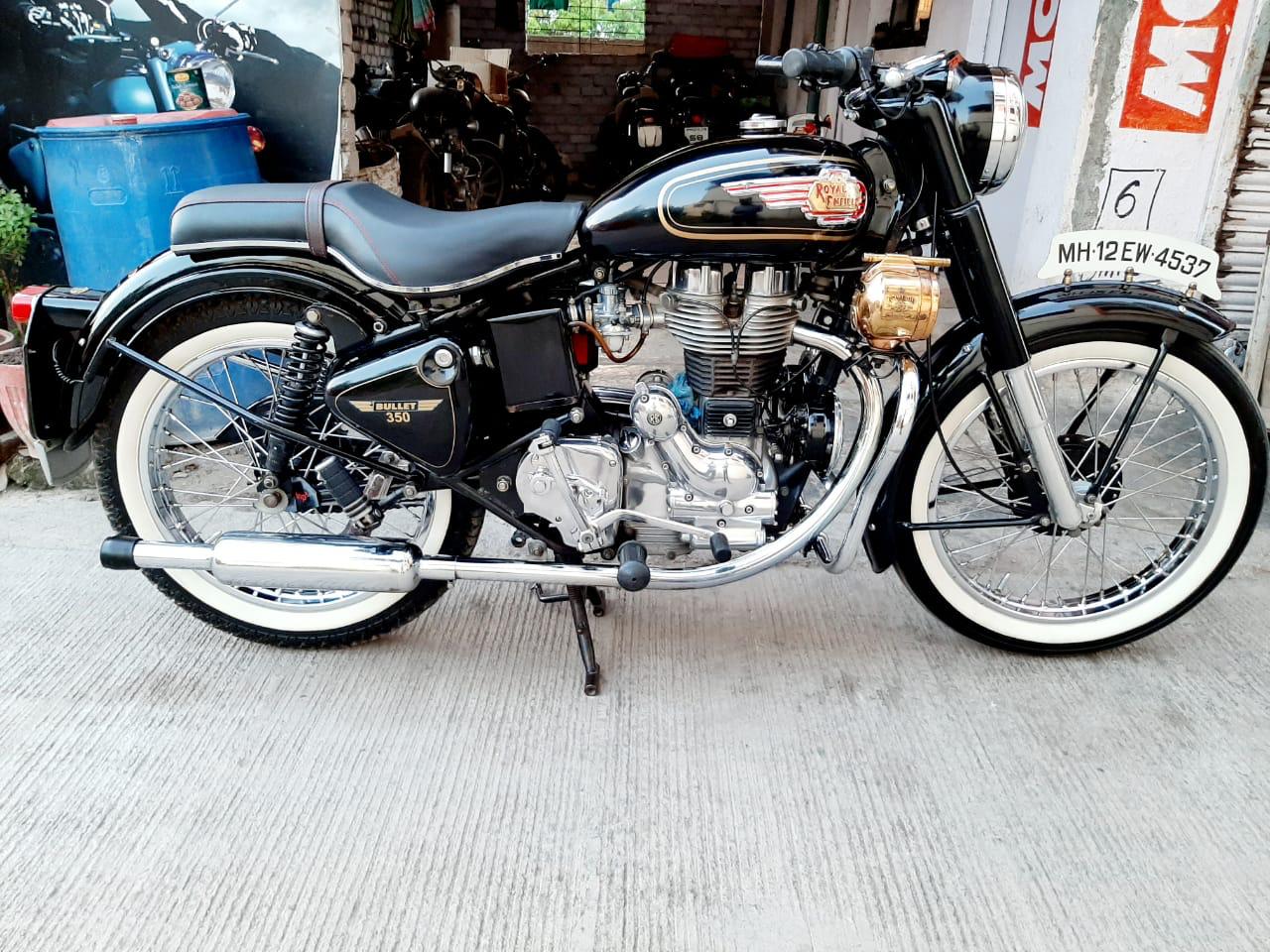 Set of 4 premium Tyre Side White Wall Inserts for cars and motorcycles, universal fit 8–19 inch, vintage classic wheel styling, durable and easy to install