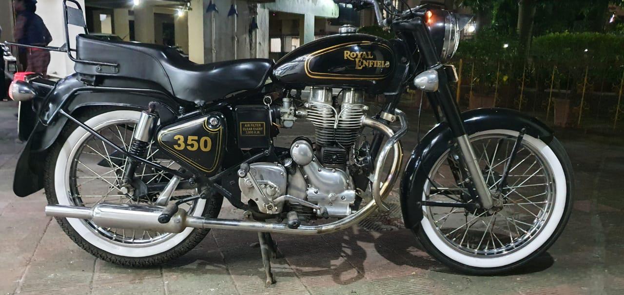 Set of 4 premium Tyre Side White Wall Inserts for cars and motorcycles, universal fit 8–19 inch, vintage classic wheel styling, durable and easy to install