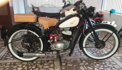 Set of 4 premium Tyre Side White Wall Inserts for cars and motorcycles, universal fit 8–19 inch, vintage classic wheel styling, durable and easy to install