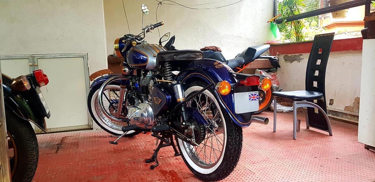 Set of 4 premium Tyre Side White Wall Inserts for cars and motorcycles, universal fit 8–19 inch, vintage classic wheel styling, durable and easy to install