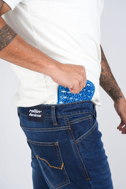 Shadow-2.0_08: Blue lattice-style hip protector demonstrating the internal pocket of Shadow 2.0 riding jeans, at MotoARZT.