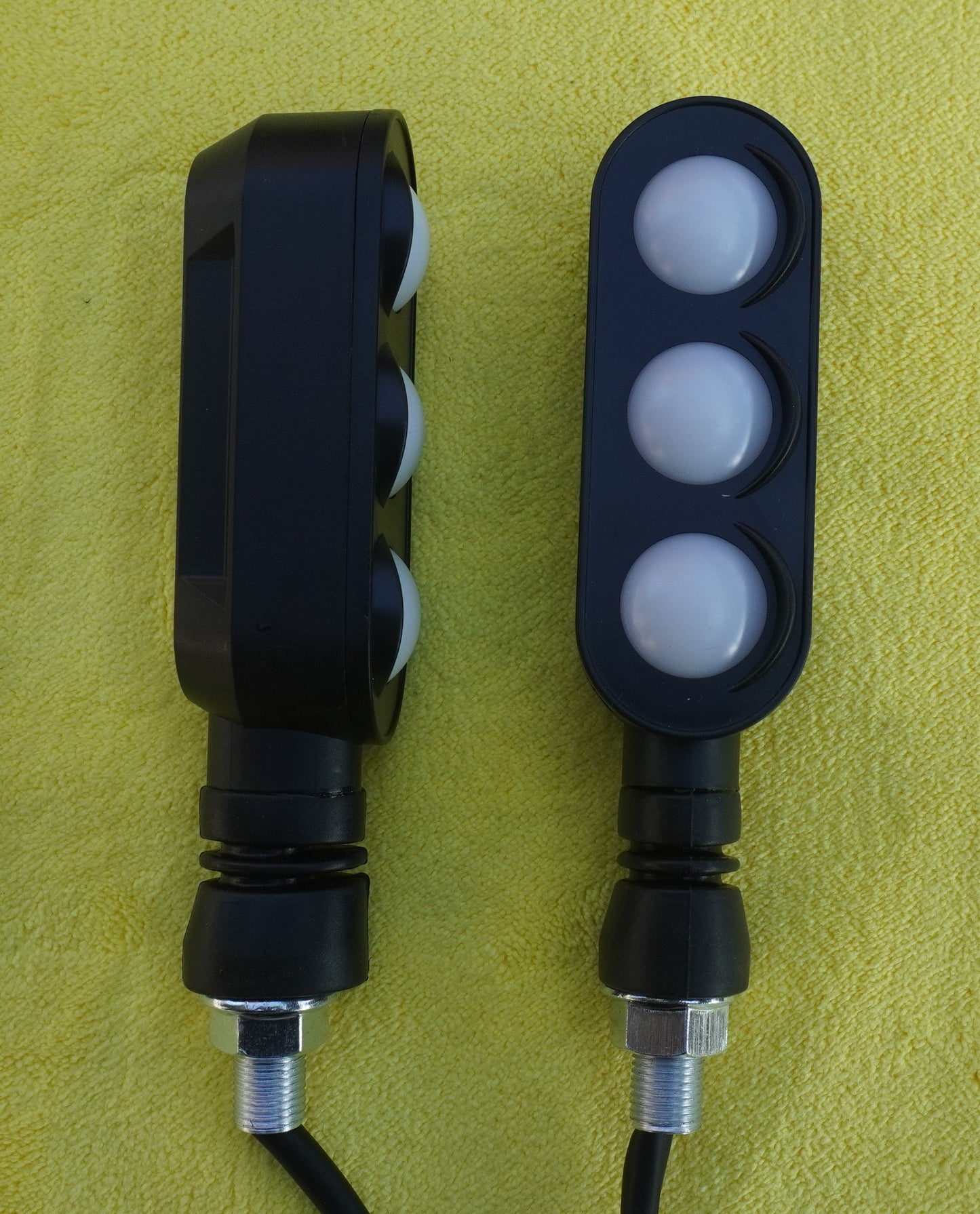Sequential Flow Indicators With Traffic Signal Design